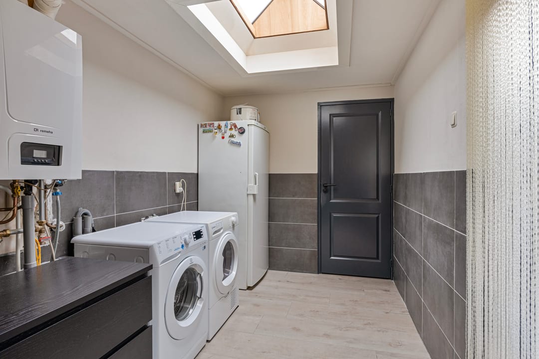 Photo 13 of Van Alkemadestraat 38