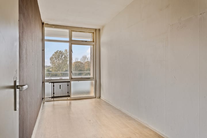 Foto 12 van Van der Helmstraat 436