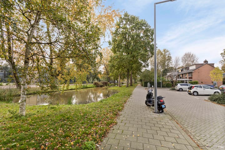 Foto 23 van Van der Helmstraat 436