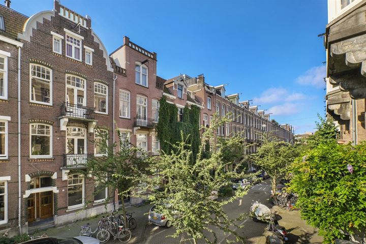 Bekijk foto 36 van Wouwermanstraat 8-H