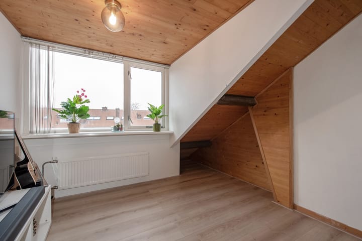 Foto 27 van Van Ruysbroekstraat 119