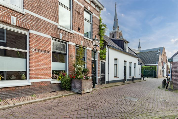 View photo 4 of Lange Kerkstraat 6