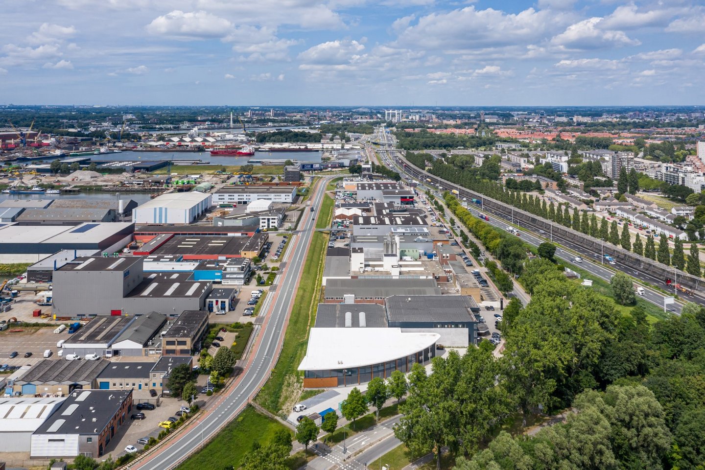 Bekijk foto 3 van Mijlweg 83