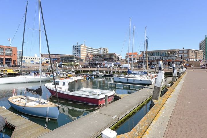 Bekijk foto 35 van Westduinweg 250-A