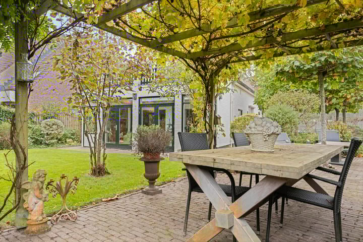 Photo 24 of Hoge Rijndijk 24