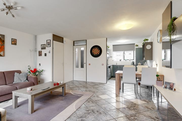 Foto 10 van Margaretha Roosenboomstraat 36