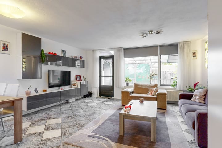 Foto 11 van Margaretha Roosenboomstraat 36