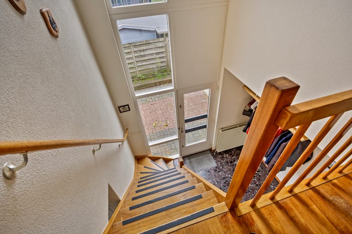 Foto 28 van Reusensestraat 30