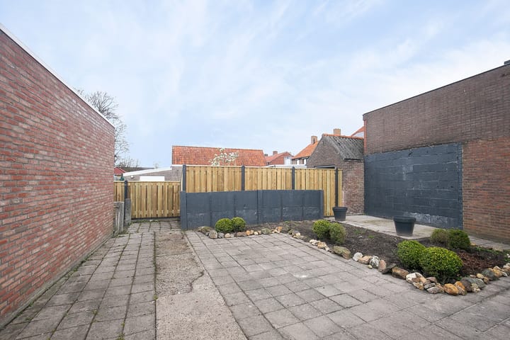 Photo 4 of Schoolstraat 7