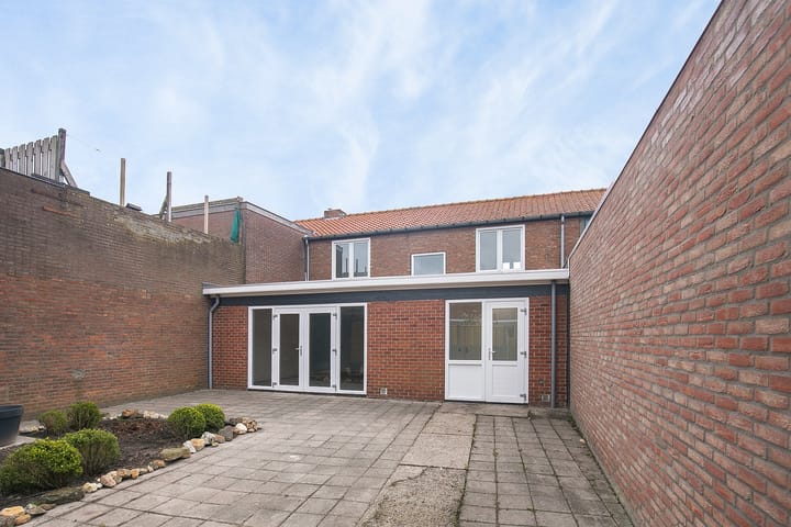 Photo 9 of Schoolstraat 7