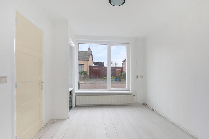 Photo 17 of Schoolstraat 7