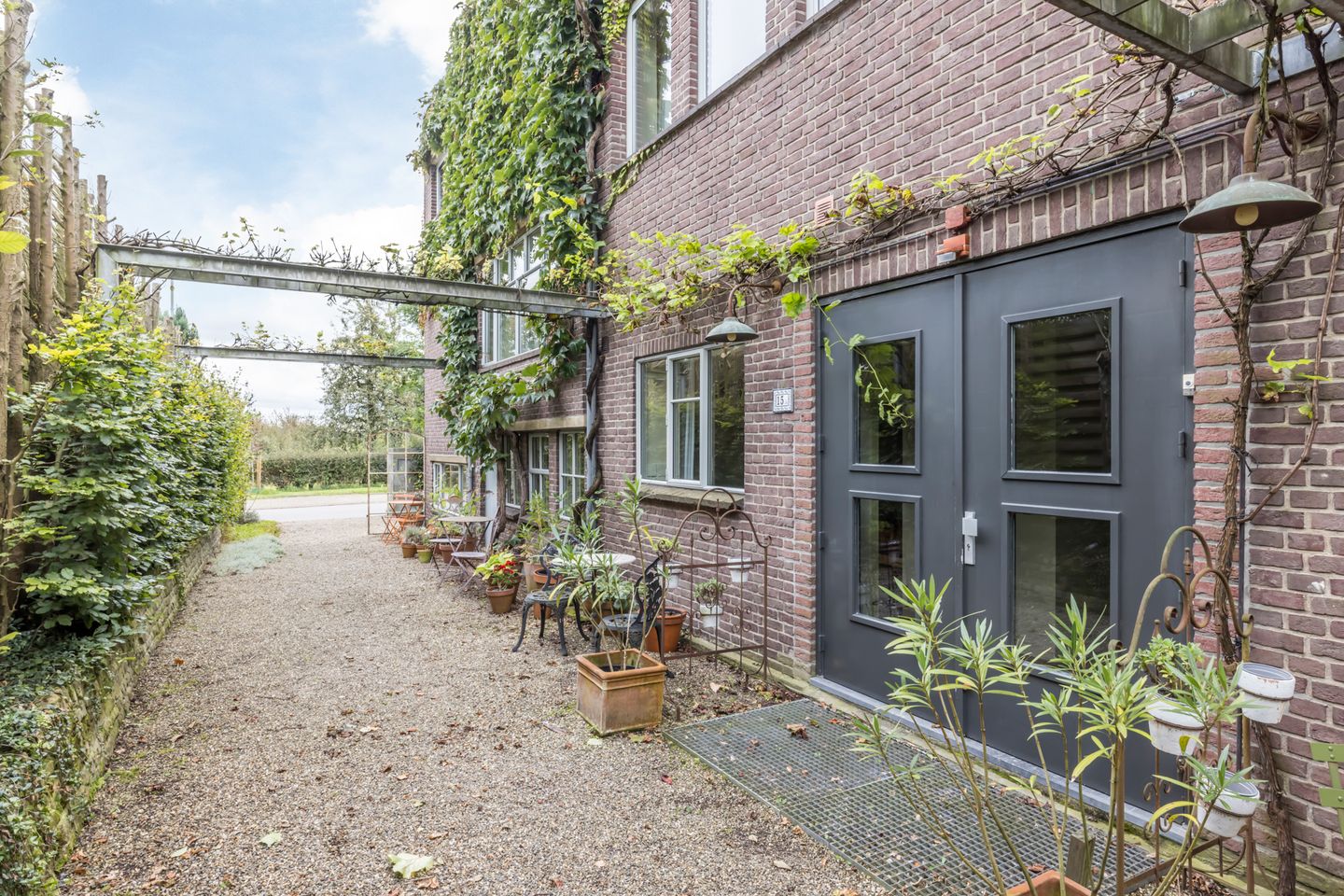 Foto 94 van Dorpsstraat 13-A