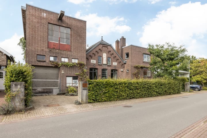 Foto 97 van Dorpsstraat 13-A