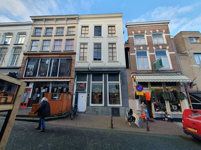 Grotestraat 11