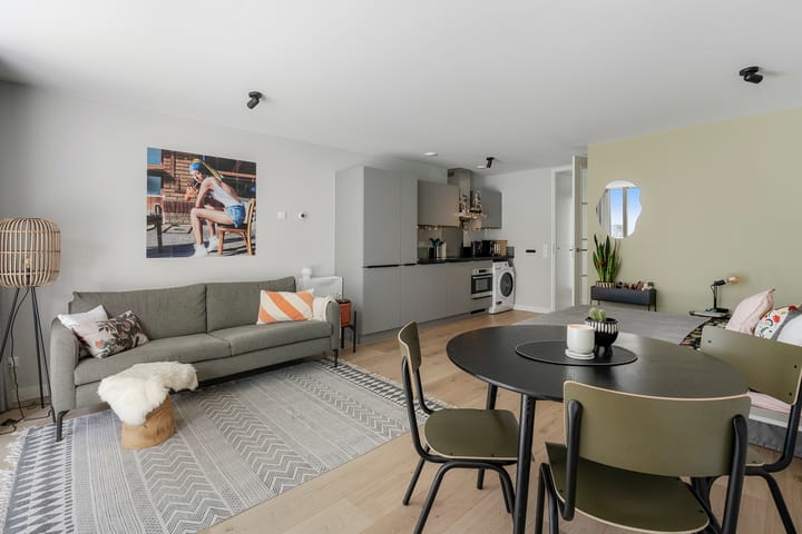 Photo 7 of Burmandwarsstraat 7-A