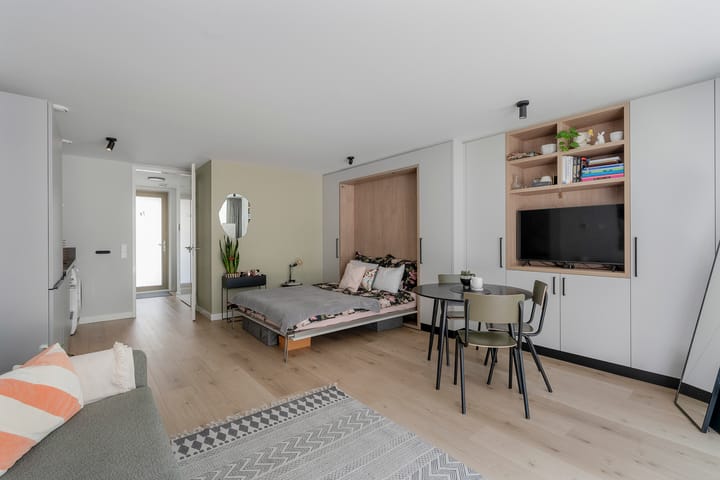 Photo 8 of Burmandwarsstraat 7-A