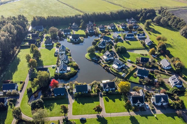 Bekijk foto 7 van Zuiderdwarsdijk 72