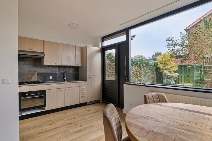 Foto 2 van van Alkemadelaan 65