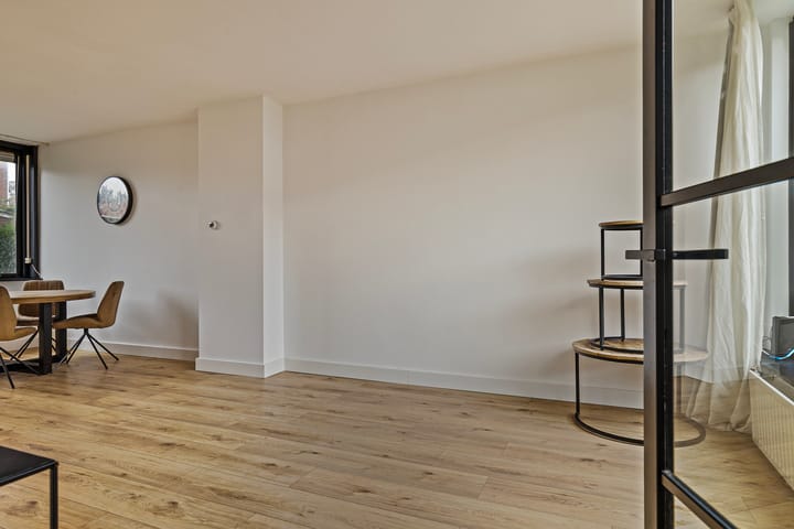 Foto 8 van van Alkemadelaan 65