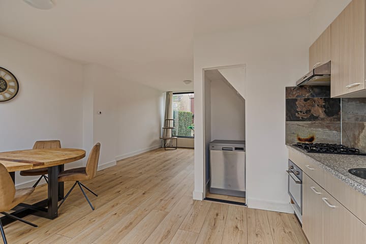 Foto 15 van van Alkemadelaan 65