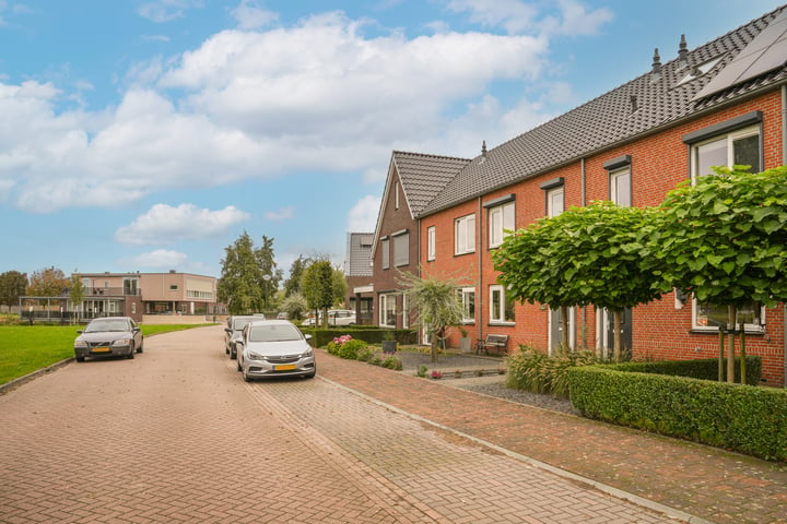 View photo 30 of Buitenwaard 18