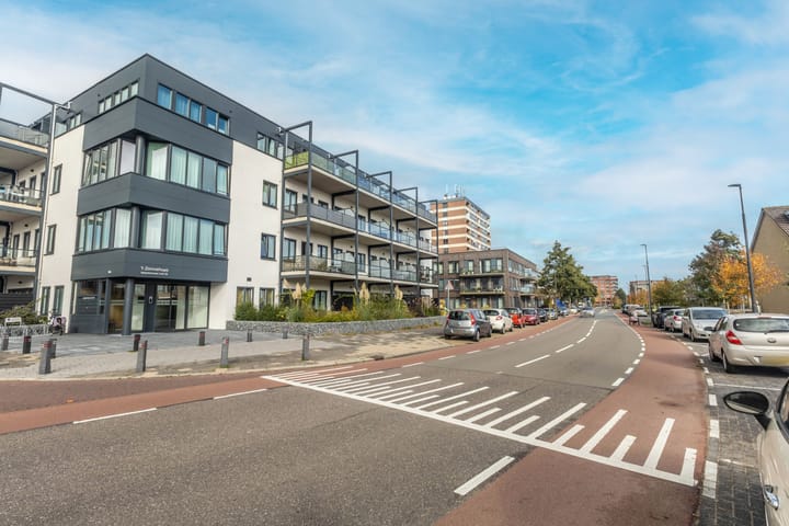 Foto 24 van Zeppelinstraat 24