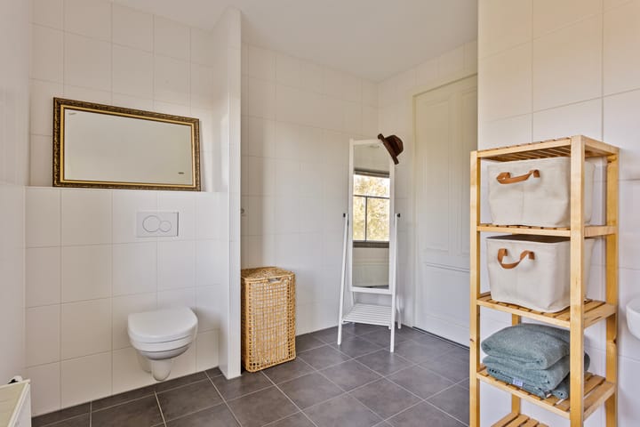 Photo 33 of Ganker 104-B