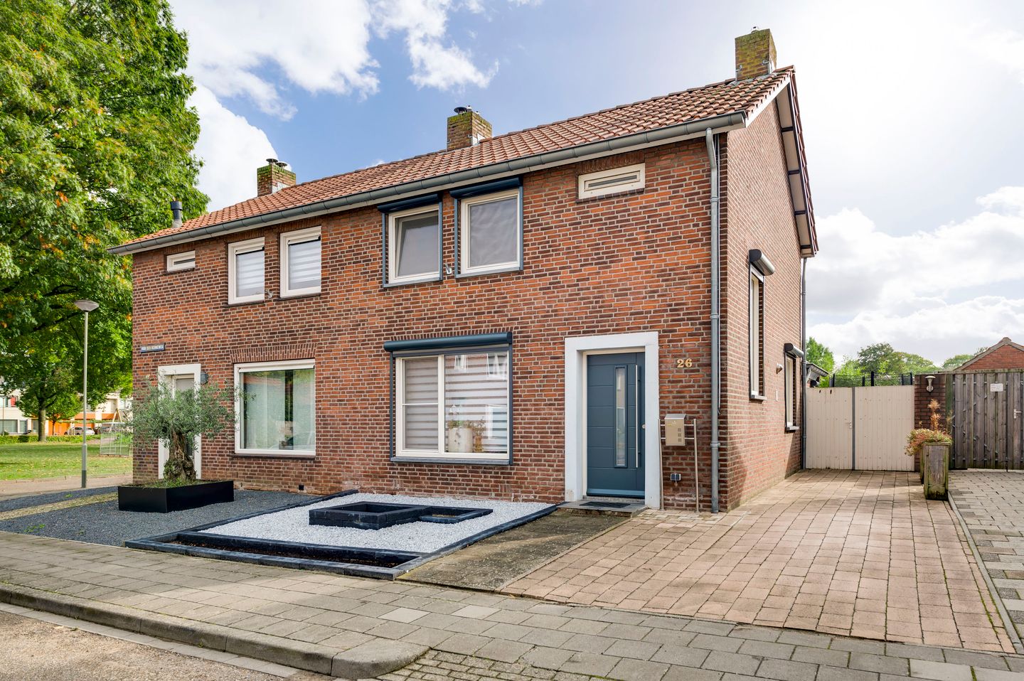 Foto 1 van van der Renneweg 26