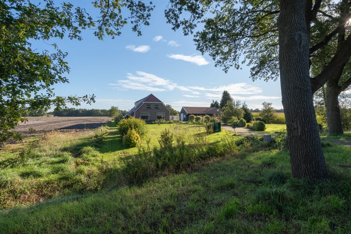 Photo 2 of Oranjekanaal N.Z. 24