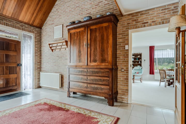 Photo 11 of Oranjekanaal N.Z. 24