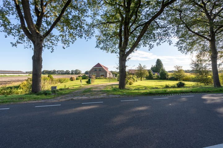 Photo 38 of Oranjekanaal N.Z. 24