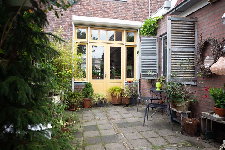 Bekijk foto 20 van St. Antoniusstraat 37