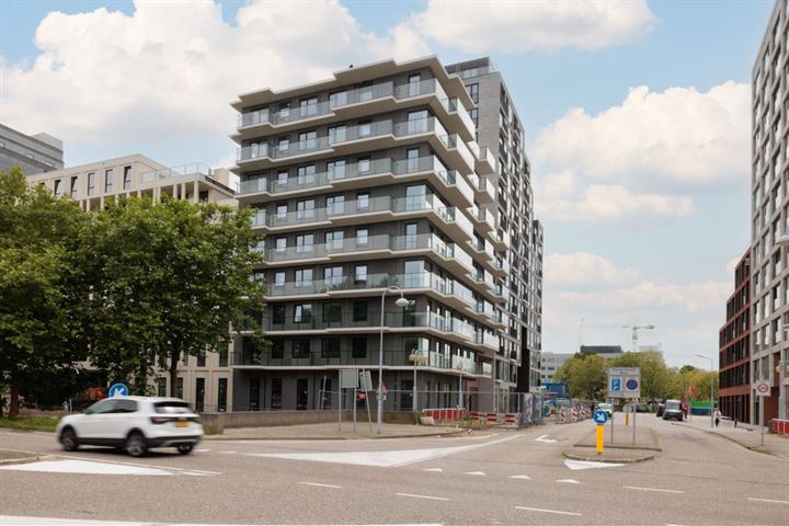 View photo 2 of Mies van der Rohestraat 307