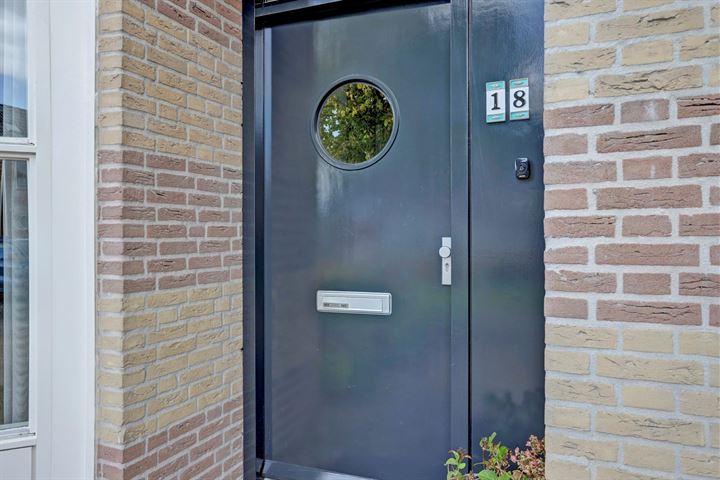 Bekijk foto 3 van F.J. Ebbensstraat 18