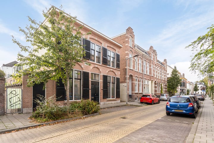 View photo 36 of Karel van Gelderstraat 24