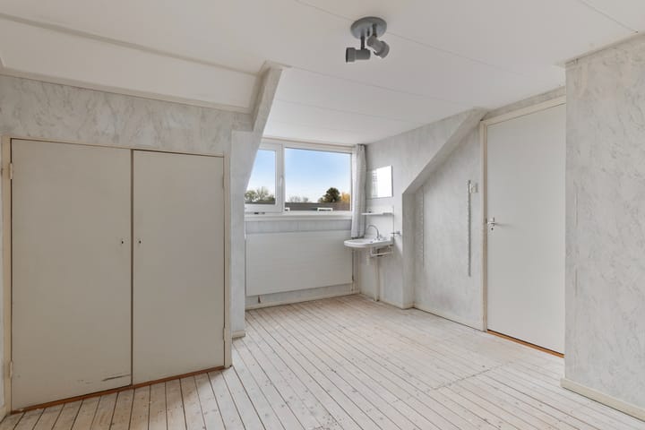 Photo 32 of Lindenlaan 68