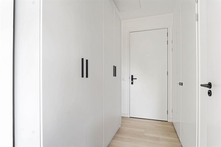 View photo 12 of Rivium 1e straat 65-C