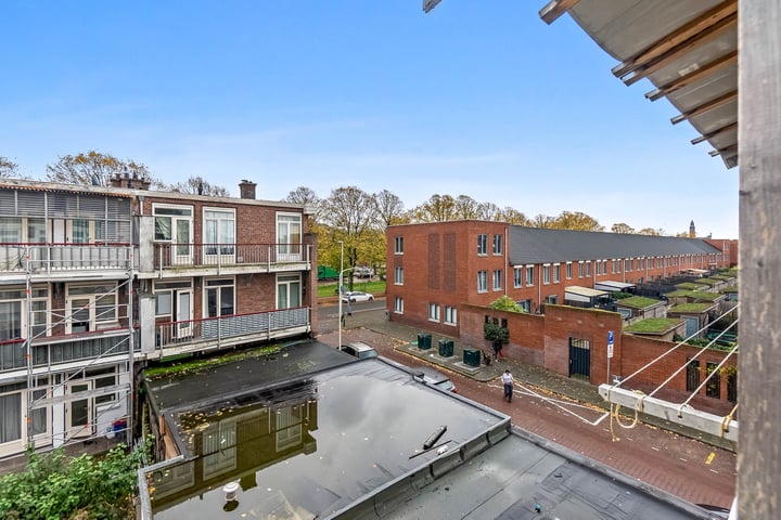 Bekijk foto 35 van Mijtensstraat 95