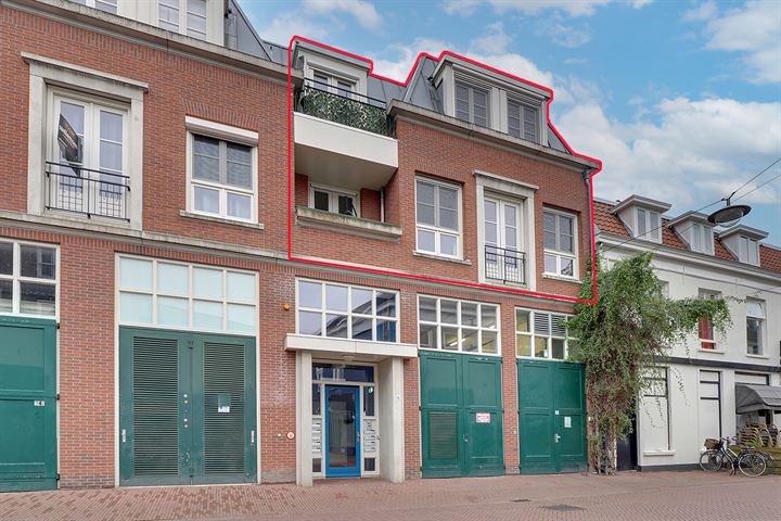 View photo 1 of Beekstraat 16-1