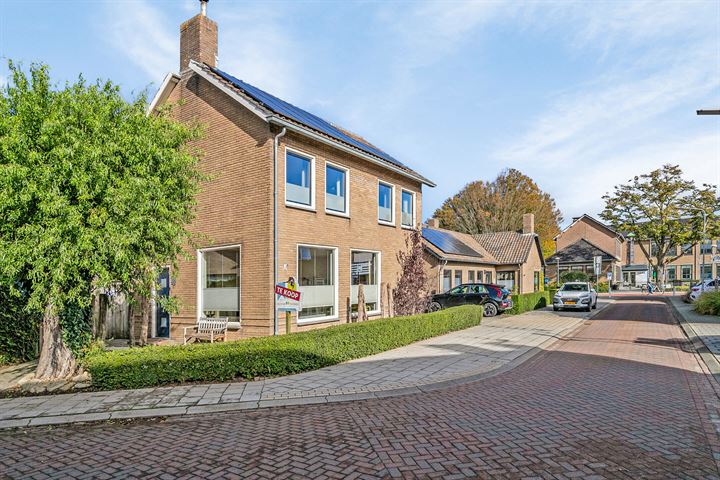 Bekijk foto 46 van Blaaubeenstraat 102