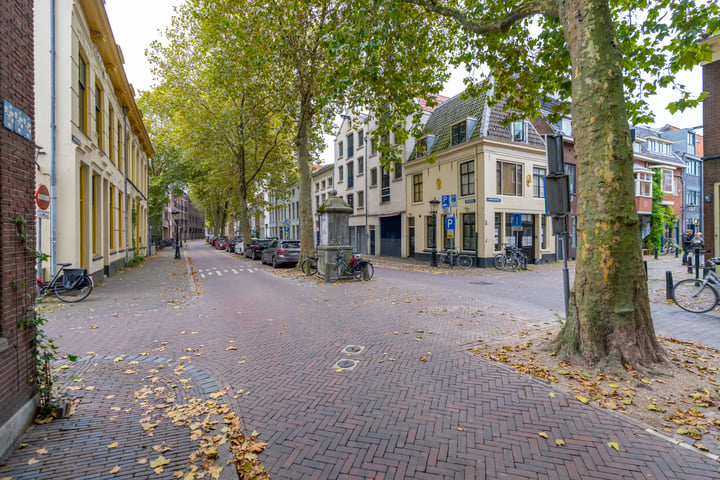 Bekijk foto 35 van Korte Lauwerstraat 2