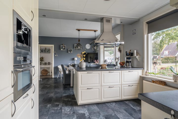 Foto 13 van Weenderstraat 8