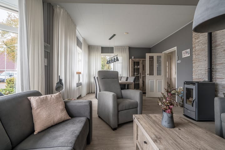 Foto 16 van Weenderstraat 8