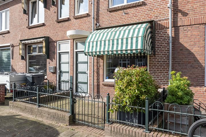 View photo 2 of Semarangstraat 17