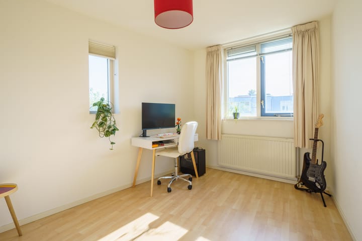 Foto 42 van Lilastraat 7