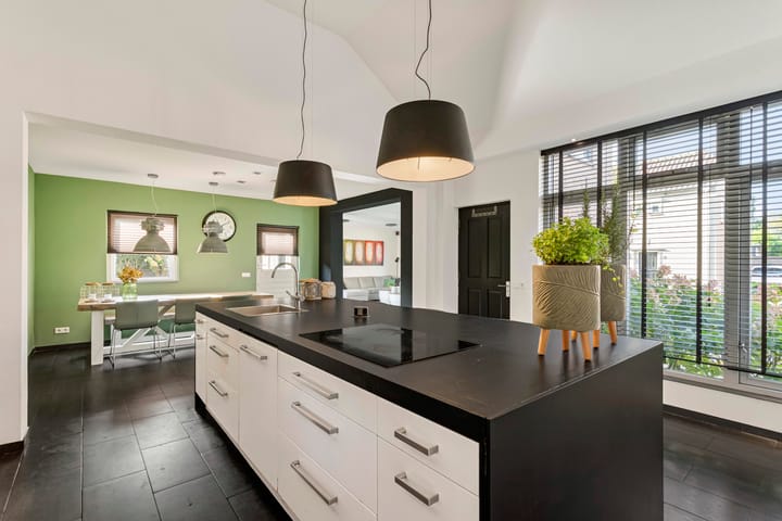 Foto 10 van van Boutershemstraat 8