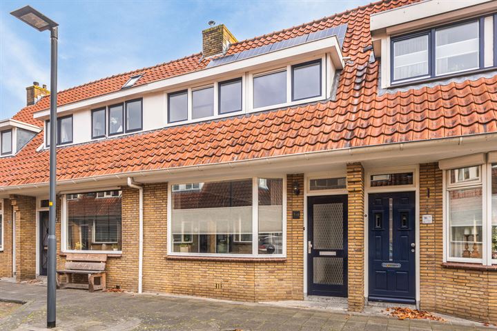 Bekijk foto 1 van Bavinckstraat 14