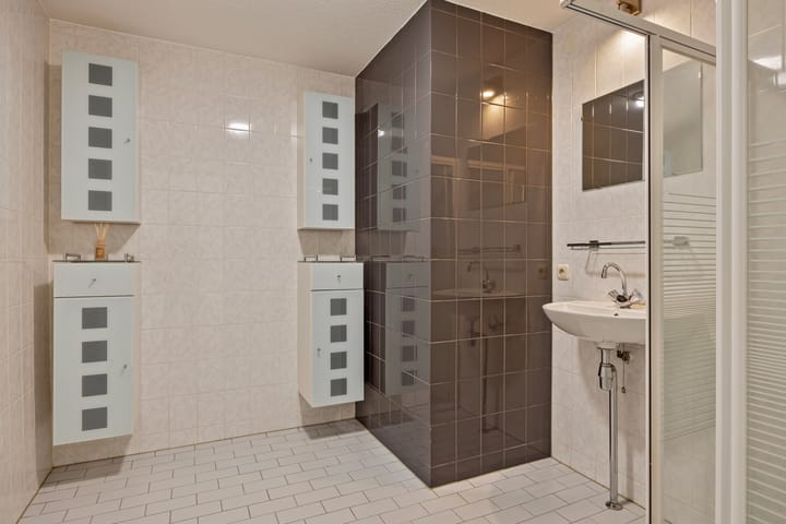 Foto 26 van Weidevogellaan 184