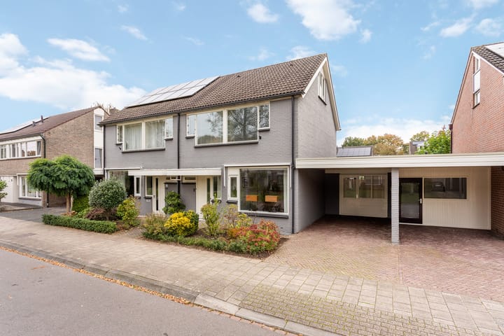 Foto 1 van Landsteinerstraat 8