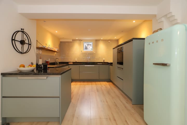 Foto 16 van Abeelstraat 10